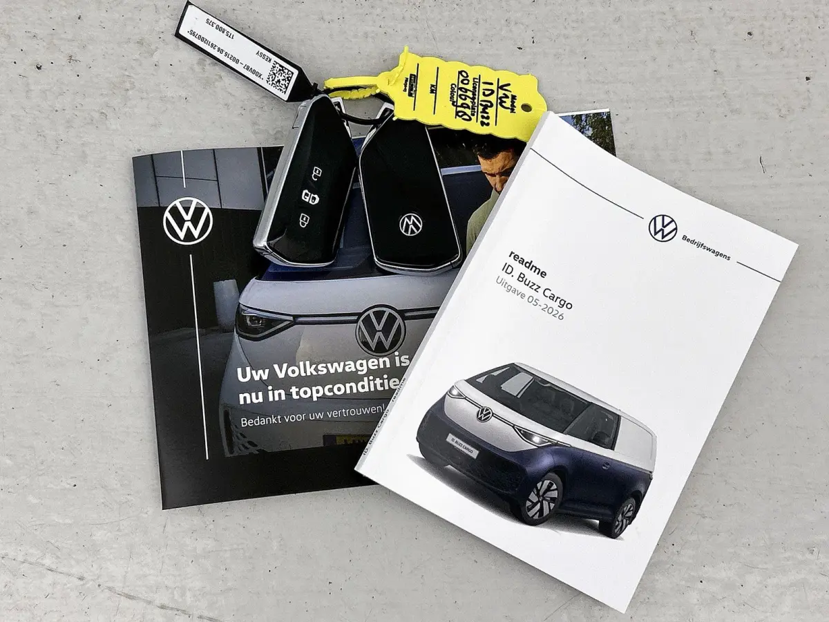 Bulli Limited Edition 286PK | Climatric Airco | Trekhaak | Stoelverwarming | Draadloos Apple Carplay/ Android Auto | DAB+ | Achteruitrijcamera inclusief 360 graden | Diefstalalarm | Navigati