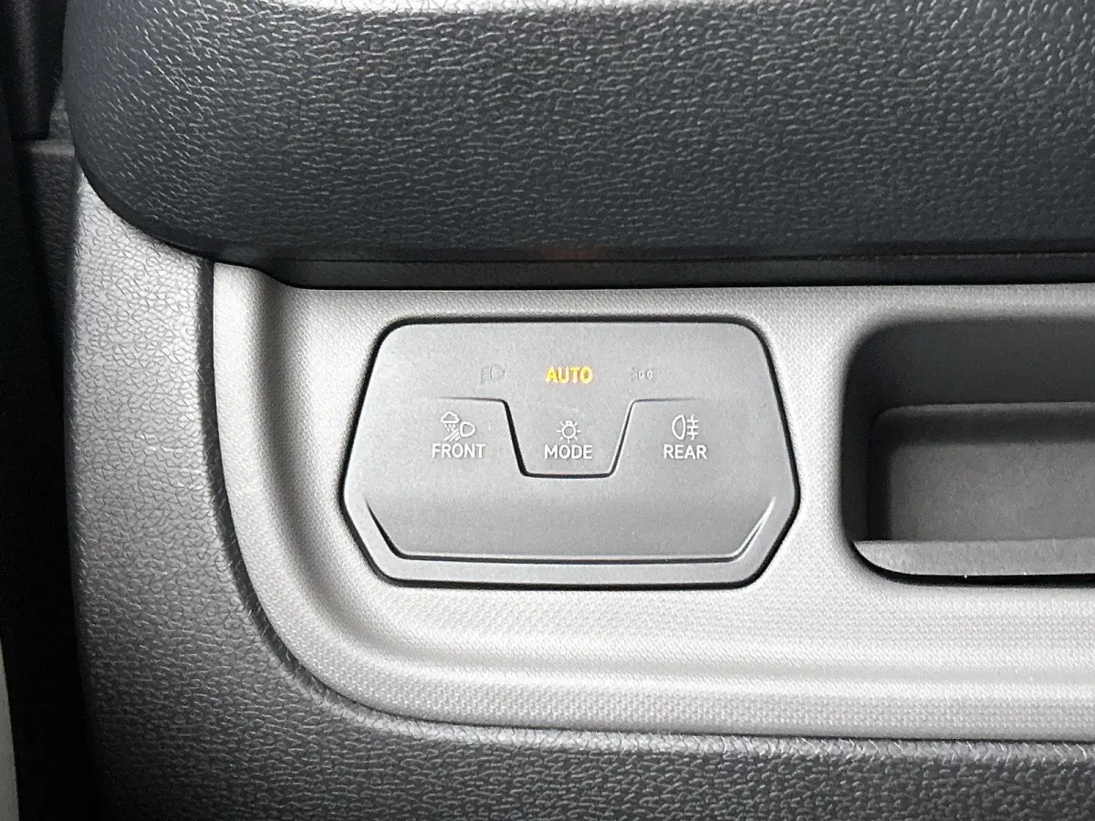 Bulli Limited Edition 286PK | Climatric Airco | Trekhaak | Stoelverwarming | Draadloos Apple Carplay/ Android Auto | DAB+ | Achteruitrijcamera inclusief 360 graden | Diefstalalarm | Navigati