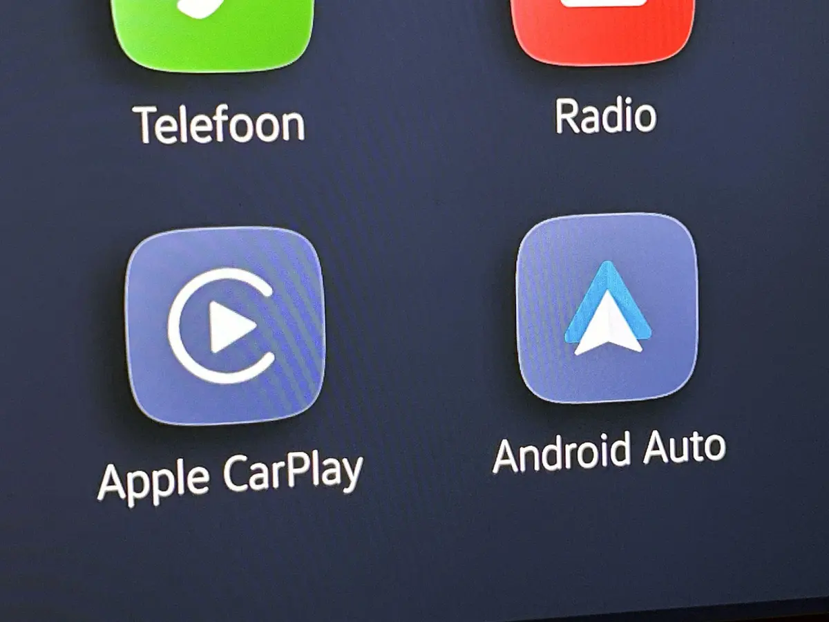 Bulli Limited Edition 286PK | Climatric Airco | Trekhaak | Stoelverwarming | Draadloos Apple Carplay/ Android Auto | DAB+ | Achteruitrijcamera inclusief 360 graden | Diefstalalarm | Navigati