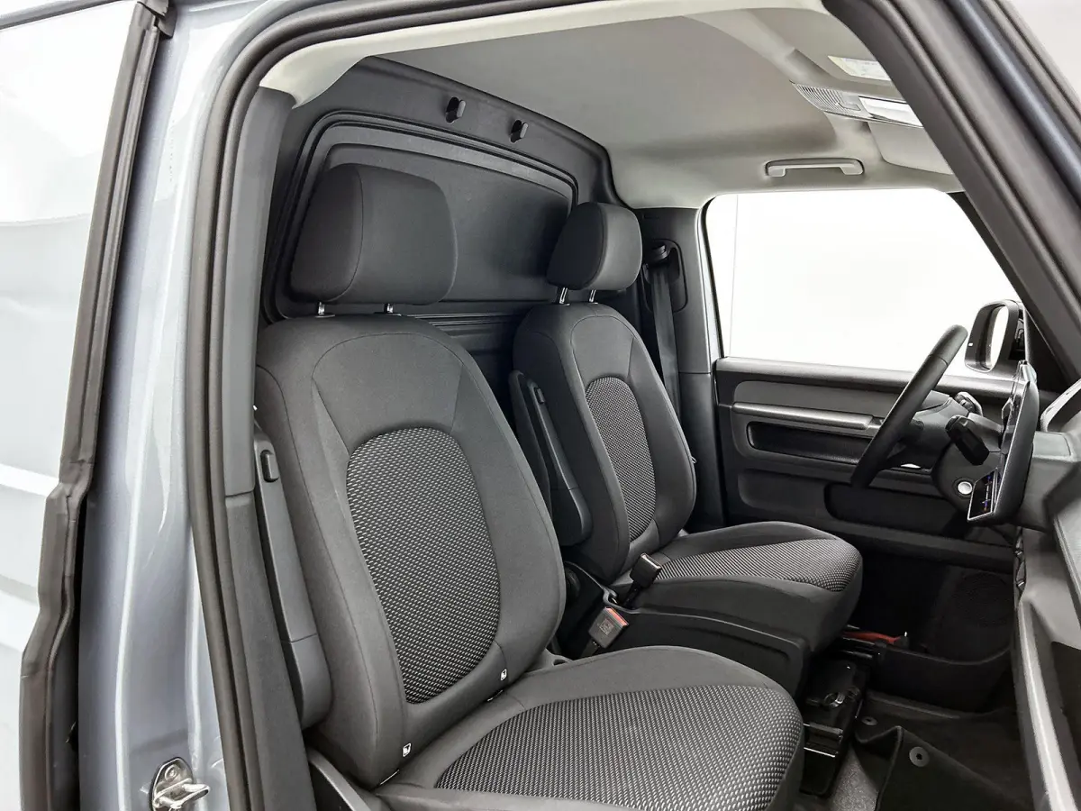 Bulli Limited Edition 286PK | Climatric Airco | Trekhaak | Stoelverwarming | Draadloos Apple Carplay/ Android Auto | DAB+ | Achteruitrijcamera inclusief 360 graden | Diefstalalarm | Navigati