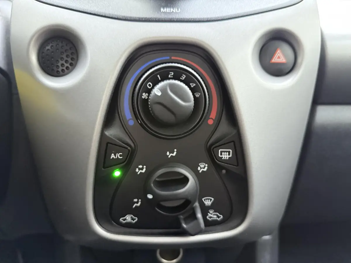 1.0 e-VTi Active | Airco | Parkeersensoren | Multifunctioneel Stuurwiel | Isofix |
