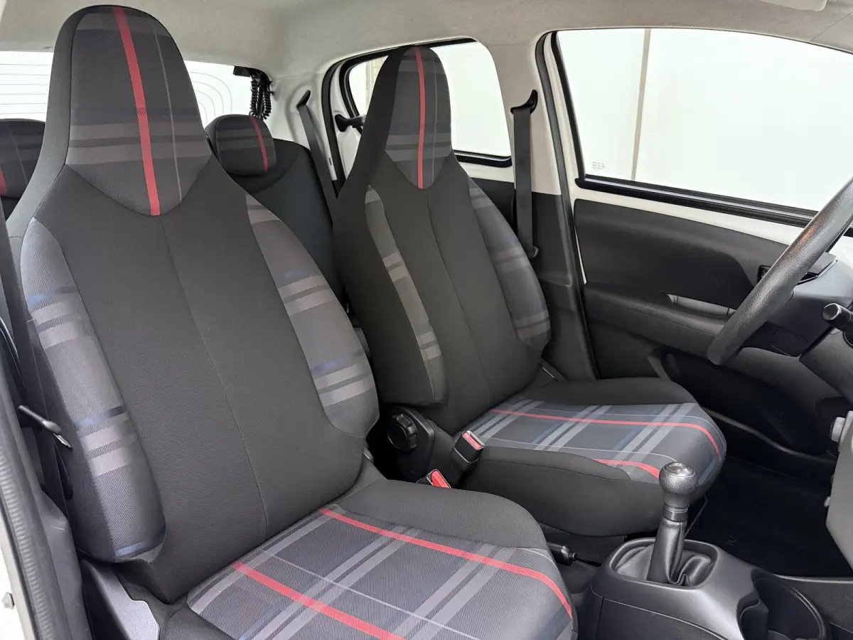 1.0 e-VTi Active | Airco | Parkeersensoren | Multifunctioneel Stuurwiel | Isofix |