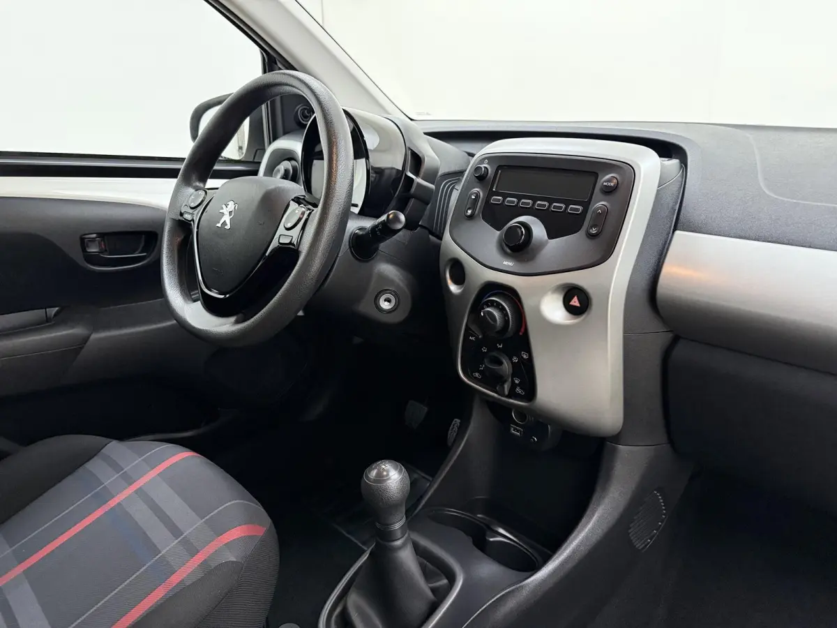 1.0 e-VTi Active | Airco | Parkeersensoren | Multifunctioneel Stuurwiel | Isofix |