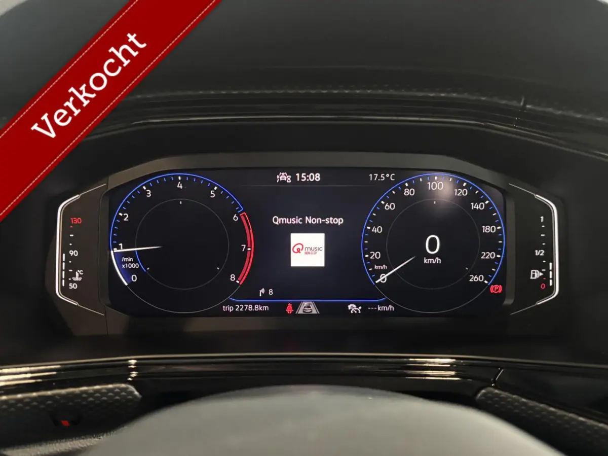 1.0 TSI 110 pk Life | CarPlay | ACC | Airco | Virtual | PDC | 1e Eig | Org NL |