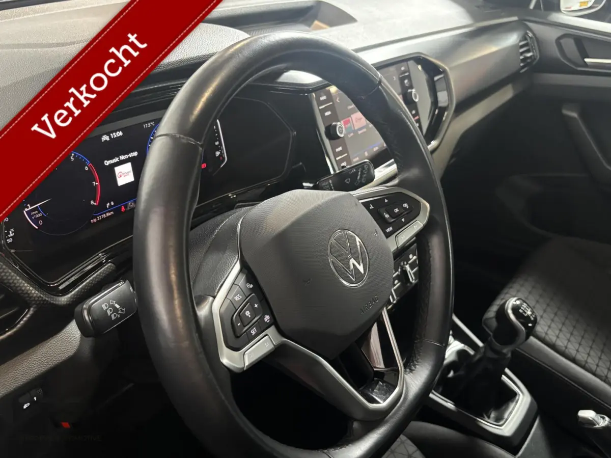 1.0 TSI 110 pk Life | CarPlay | ACC | Airco | Virtual | PDC | 1e Eig | Org NL |