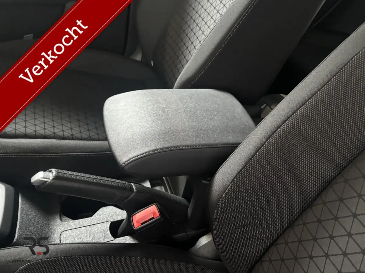 1.0 TSI 110 pk Life | CarPlay | ACC | Airco | Virtual | PDC | 1e Eig | Org NL |