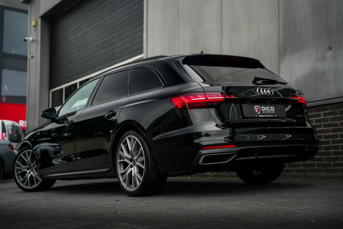 40 TFSI 204 pk Quattro S-Edition Competition /BTW-Auto/ Pano-Dak/ B&O 3D/ ACC/ Keyless/ Camera/ Sport-Stoelen/ Stoel.Verw/ Massage/ Trekhaak/ 19'' LMV