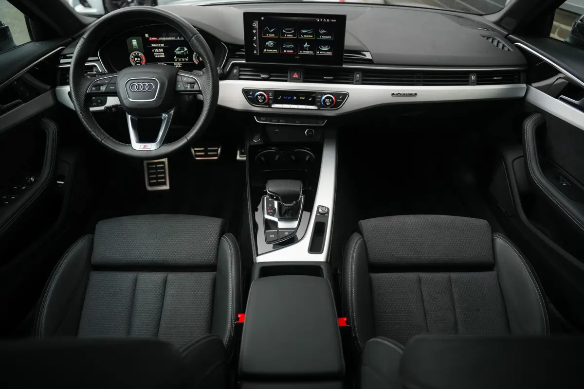 40 TFSI 204 pk Quattro S-Edition Competition /BTW-Auto/ Pano-Dak/ B&O 3D/ ACC/ Keyless/ Camera/ Sport-Stoelen/ Stoel.Verw/ Massage/ Trekhaak/ 19'' LMV