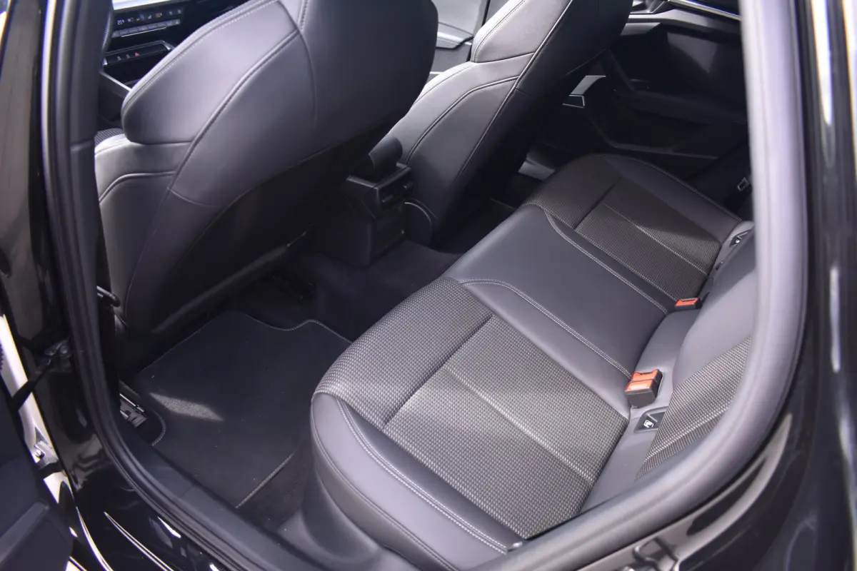 30 TFSI S edition 110PK S-Tronic | Sportonderstel | Elektrische bestuurdersstoel | Premium Audio System | Schuif-kanteldak | Verwarmbare voorstoelen