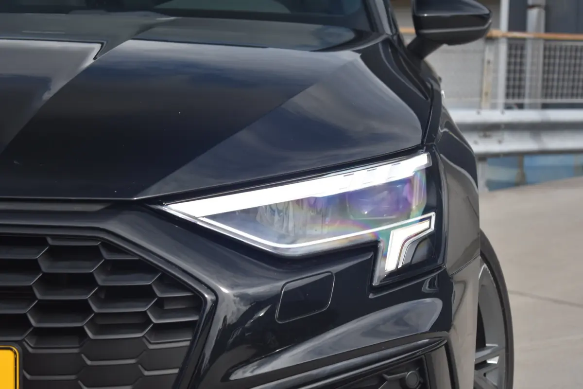 30 TFSI S edition 110PK S-Tronic | Sportonderstel | Elektrische bestuurdersstoel | Premium Audio System | Schuif-kanteldak | Verwarmbare voorstoelen