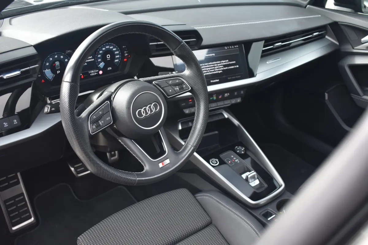 30 TFSI S edition 110PK S-Tronic | Sportonderstel | Elektrische bestuurdersstoel | Premium Audio System | Schuif-kanteldak | Verwarmbare voorstoelen