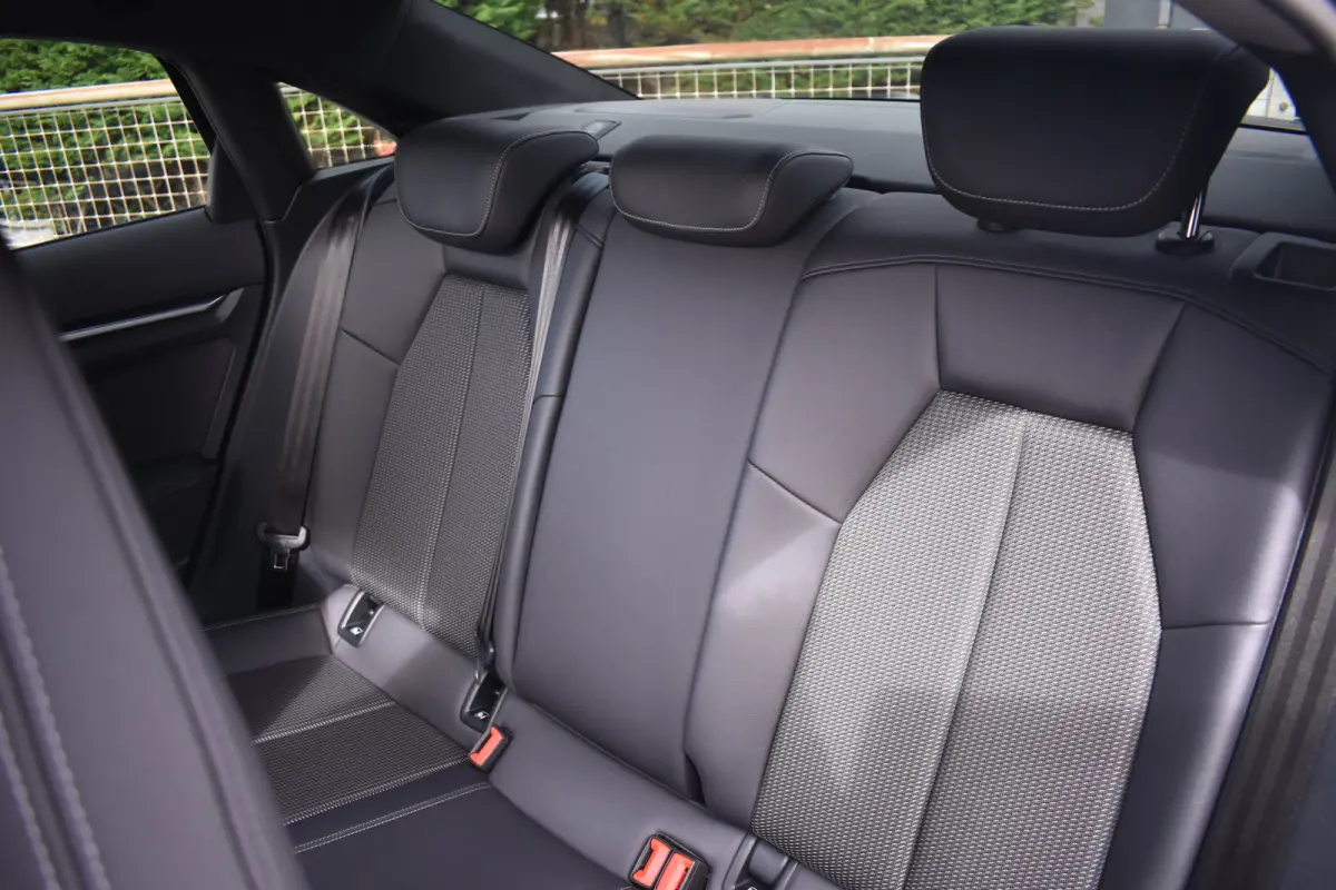 30 TFSI S edition 110PK S-Tronic | Sportonderstel | Elektrische bestuurdersstoel | Premium Audio System | Schuif-kanteldak | Verwarmbare voorstoelen