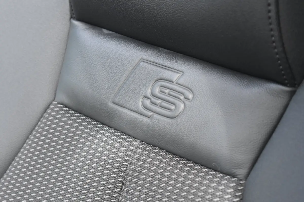 30 TFSI S edition 110PK S-Tronic | Sportonderstel | Elektrische bestuurdersstoel | Premium Audio System | Schuif-kanteldak | Verwarmbare voorstoelen