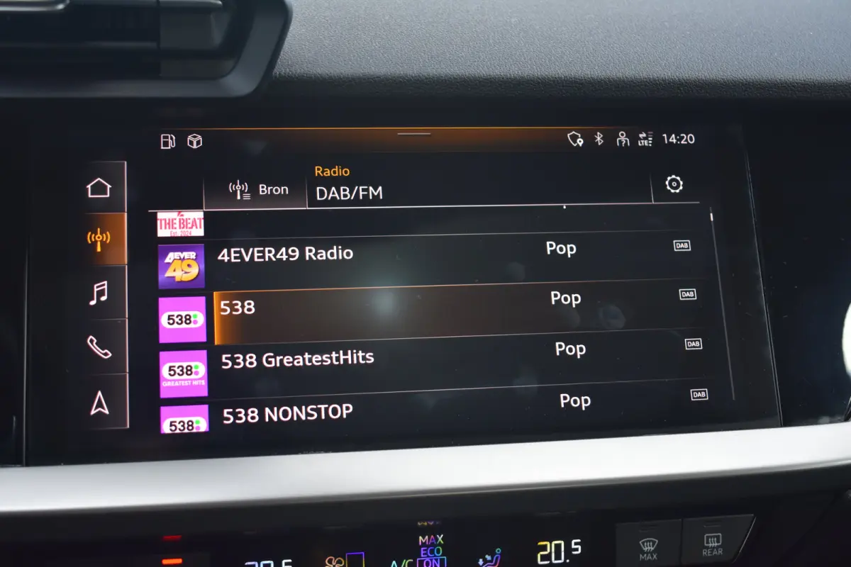 30 TFSI S edition 110PK S-Tronic | Sportonderstel | Elektrische bestuurdersstoel | Premium Audio System | Schuif-kanteldak | Verwarmbare voorstoelen