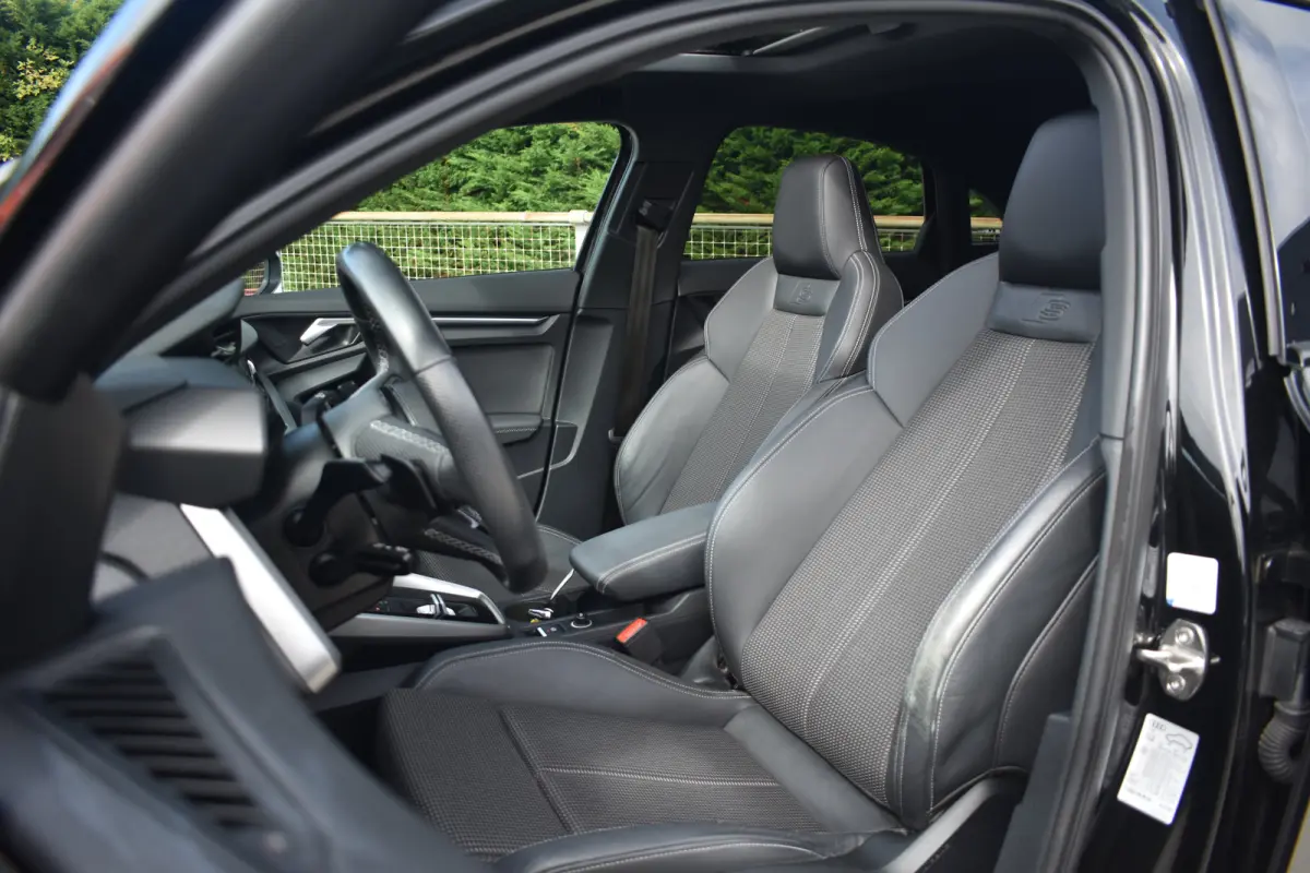 30 TFSI S edition 110PK S-Tronic | Sportonderstel | Elektrische bestuurdersstoel | Premium Audio System | Schuif-kanteldak | Verwarmbare voorstoelen