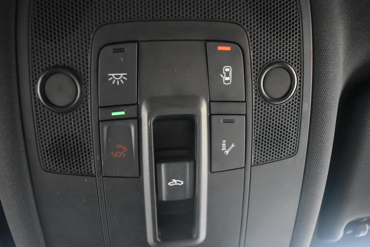 30 TFSI S edition 110PK S-Tronic | Sportonderstel | Elektrische bestuurdersstoel | Premium Audio System | Schuif-kanteldak | Verwarmbare voorstoelen