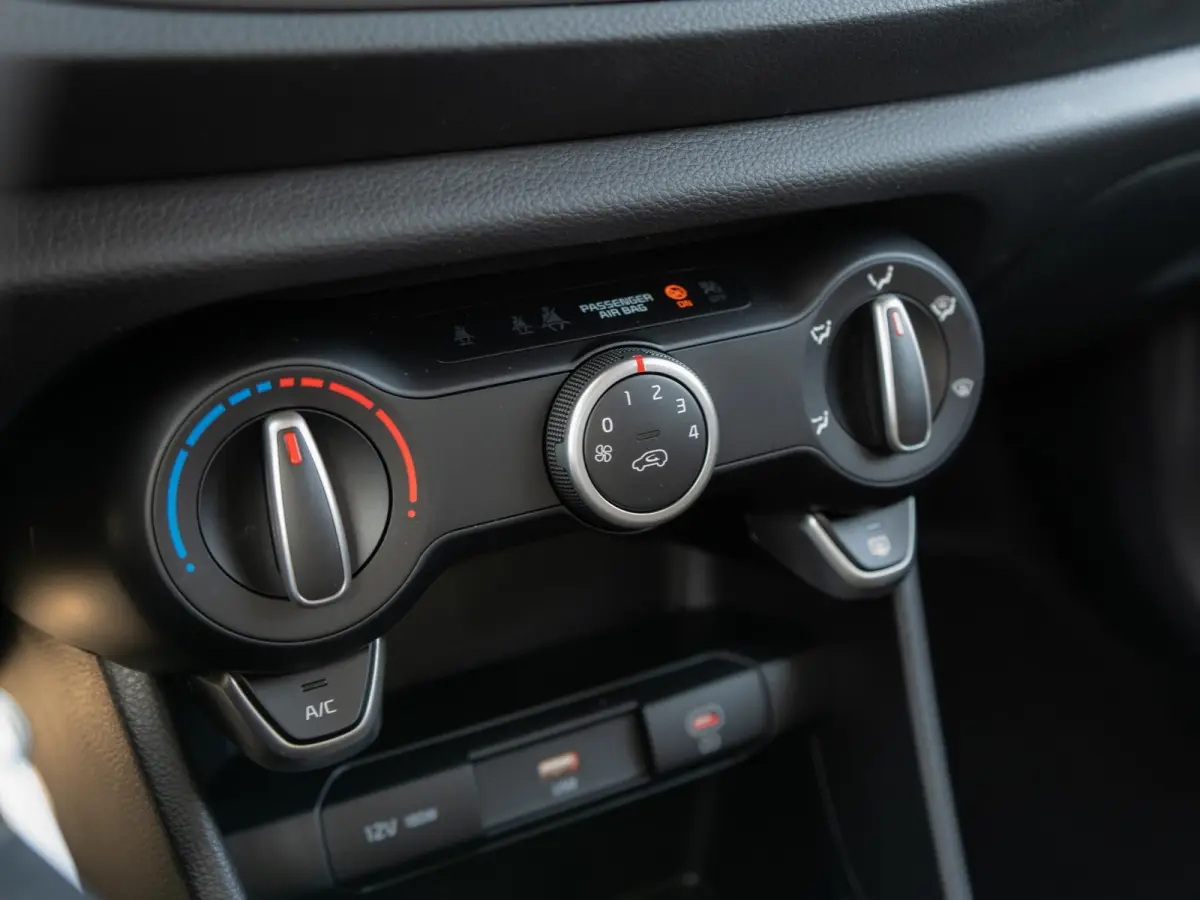 1.0 GDi DynamicPlusLine | NIEUWE AUTO | OP VOORRAAD | Achteruitrijcamera | Navi. | Clima. | Stoel&Stuur Verwarming | Parkeersensoren