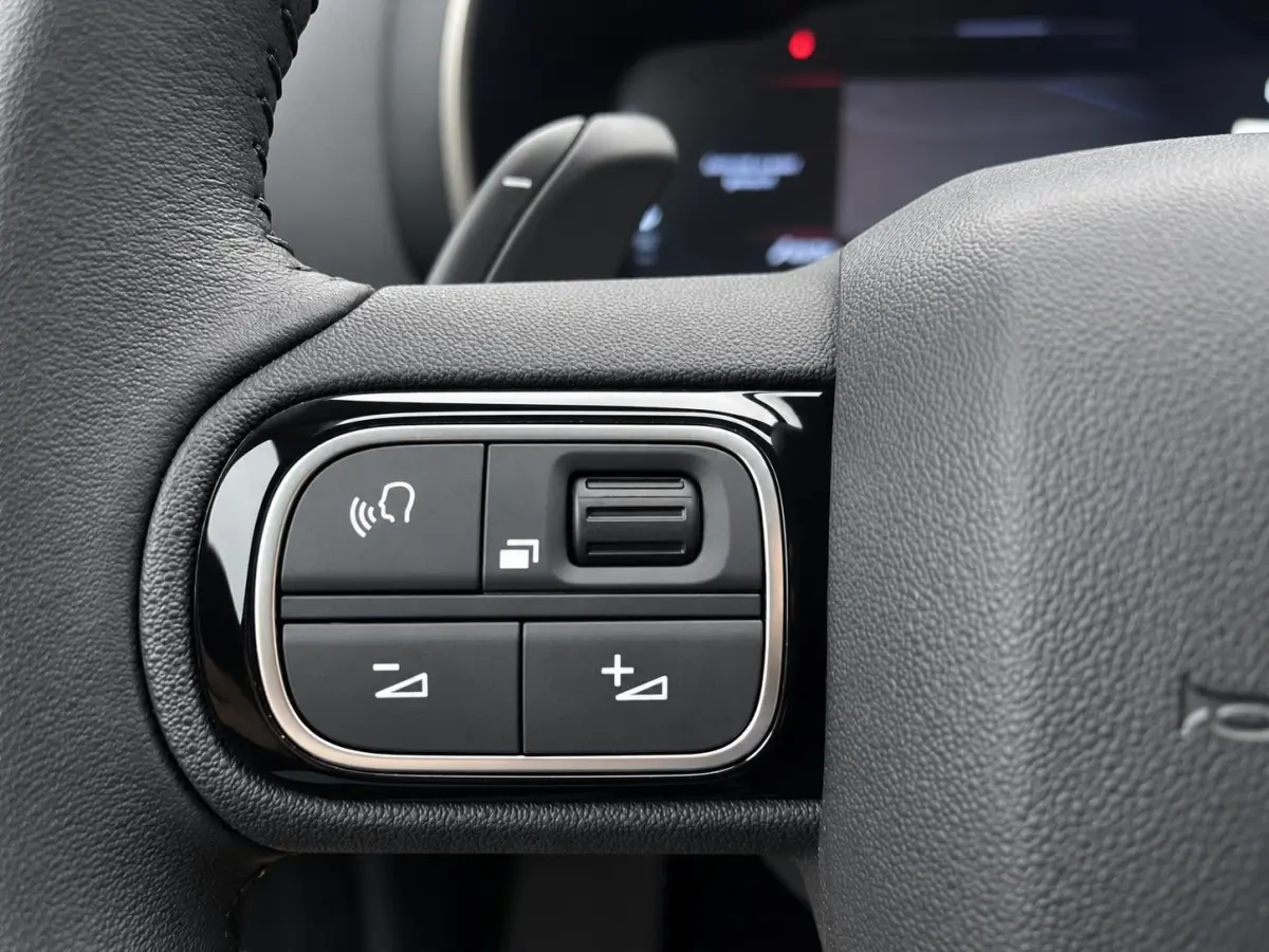 1.2 Hybrid Max Automaat Navigatie Apple Carplay Android Auto Parkeerhulp Adaptive Cruise Control Stoelverwarming Elektrische achterklep Full Led Climate Control