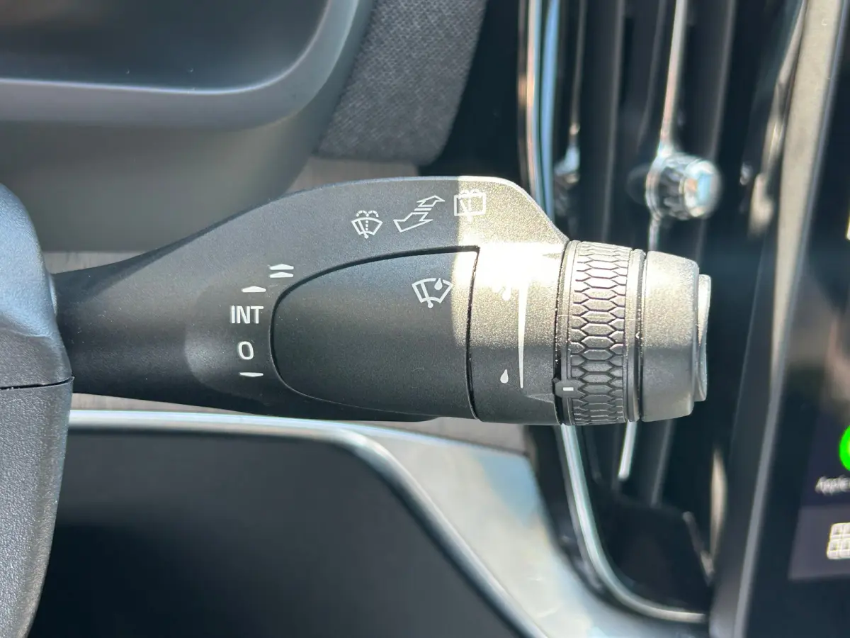 2.0 T8 Plug-in hybrid AWD Ultra Bright | Luchtvering | Trekhaak | 360 camera | HU-Display | Stoelventilatie |