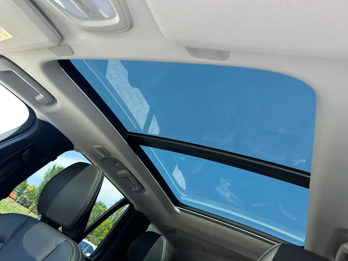 2.0 T8 Plug-in hybrid AWD Ultra Bright | Luchtvering | Trekhaak | 360 camera | HU-Display | Stoelventilatie |