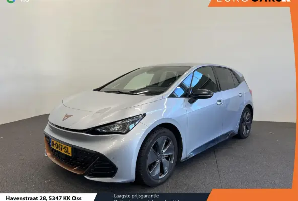 Business 62 kWh Navigatie Apple Carplay/Android Auto Camera Parkeersensoren Adaptive Cruise Control Stuurverwarming Lichtmetalen velgen Climate Control