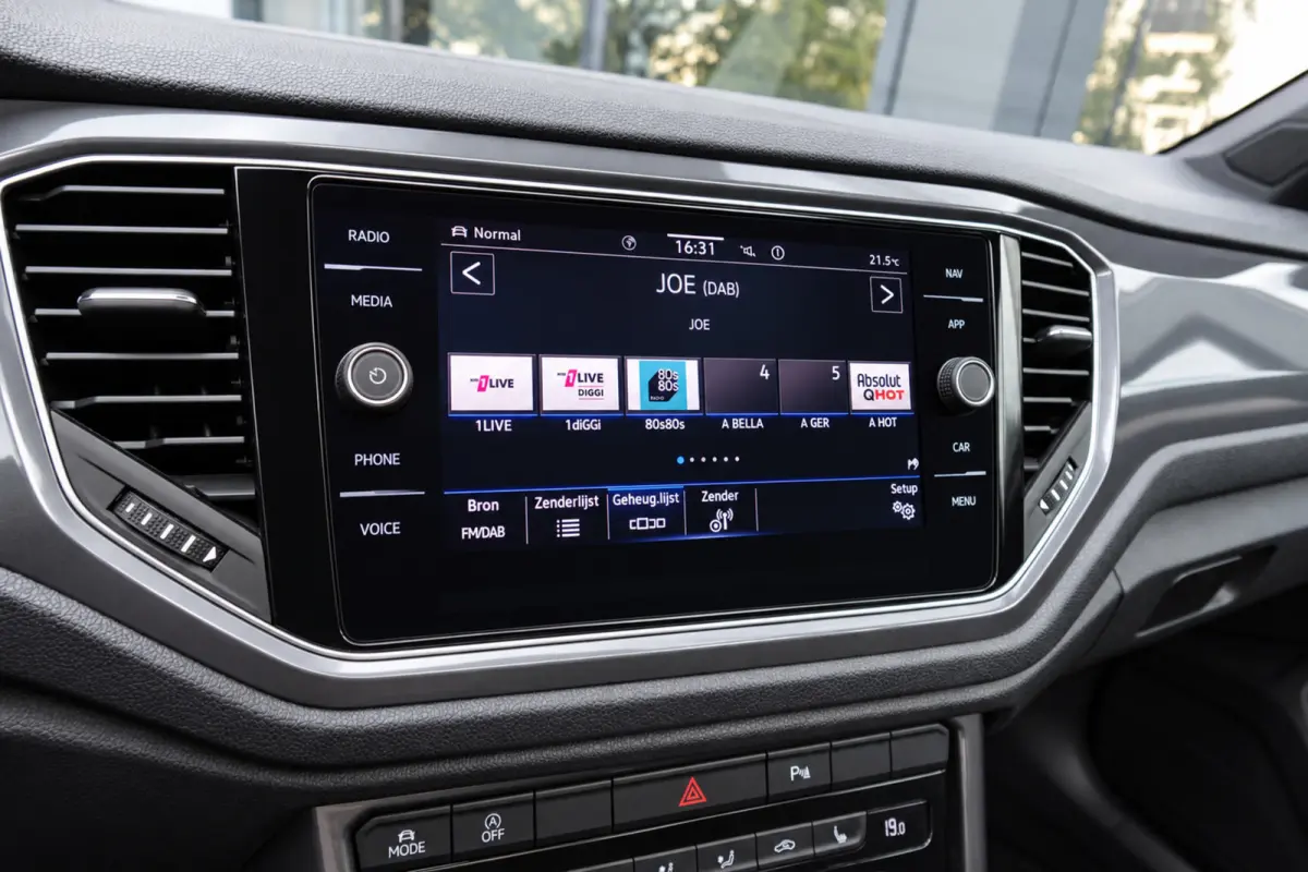 1.5 TSI Sport R-Line PANO CAM ACC