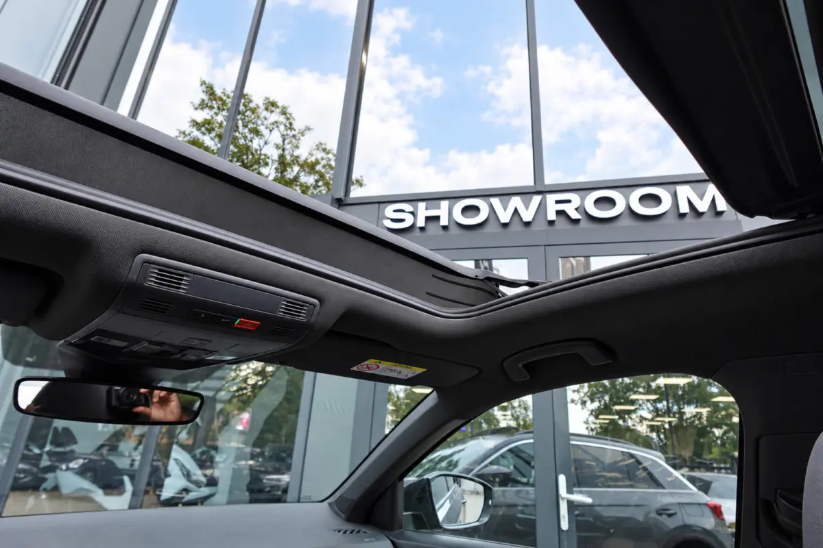 1.5 TSI Sport R-Line PANO CAM ACC