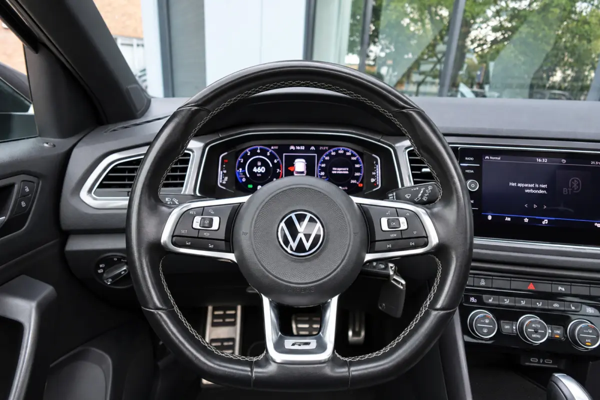 1.5 TSI Sport R-Line PANO CAM ACC