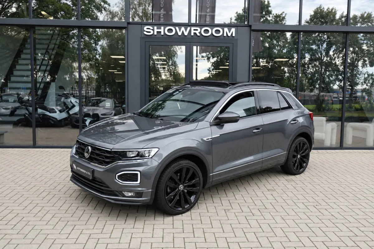 1.5 TSI Sport R-Line PANO CAM ACC