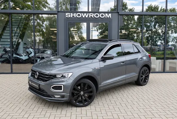 1.5 TSI Sport R-Line PANO CAM ACC