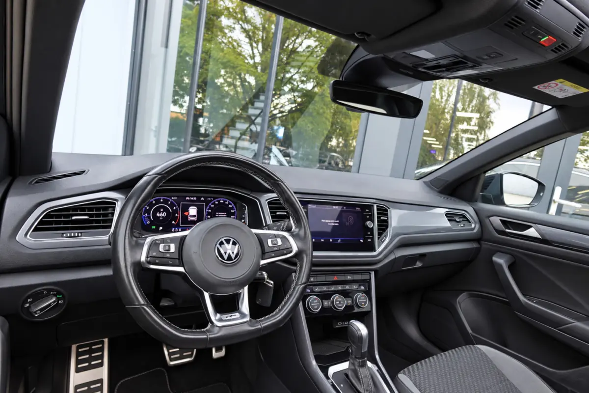 1.5 TSI Sport R-Line PANO CAM ACC