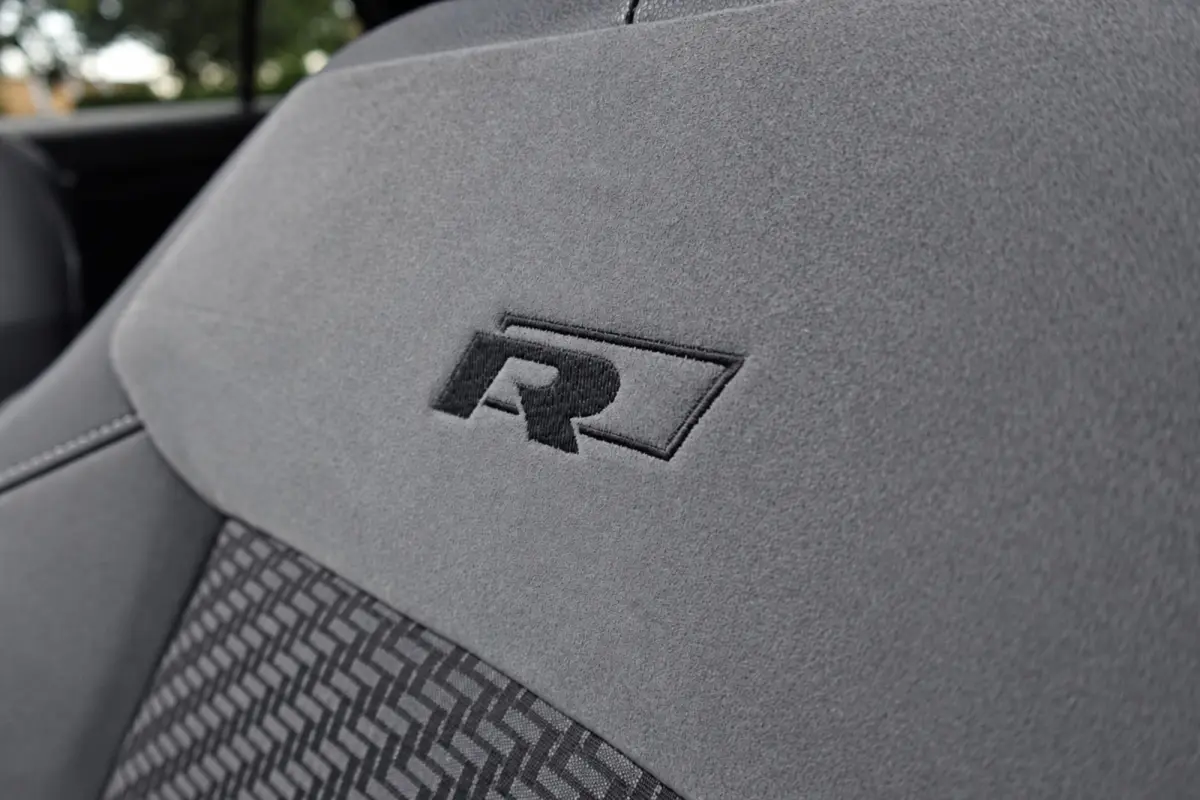 1.5 TSI Sport R-Line PANO CAM ACC
