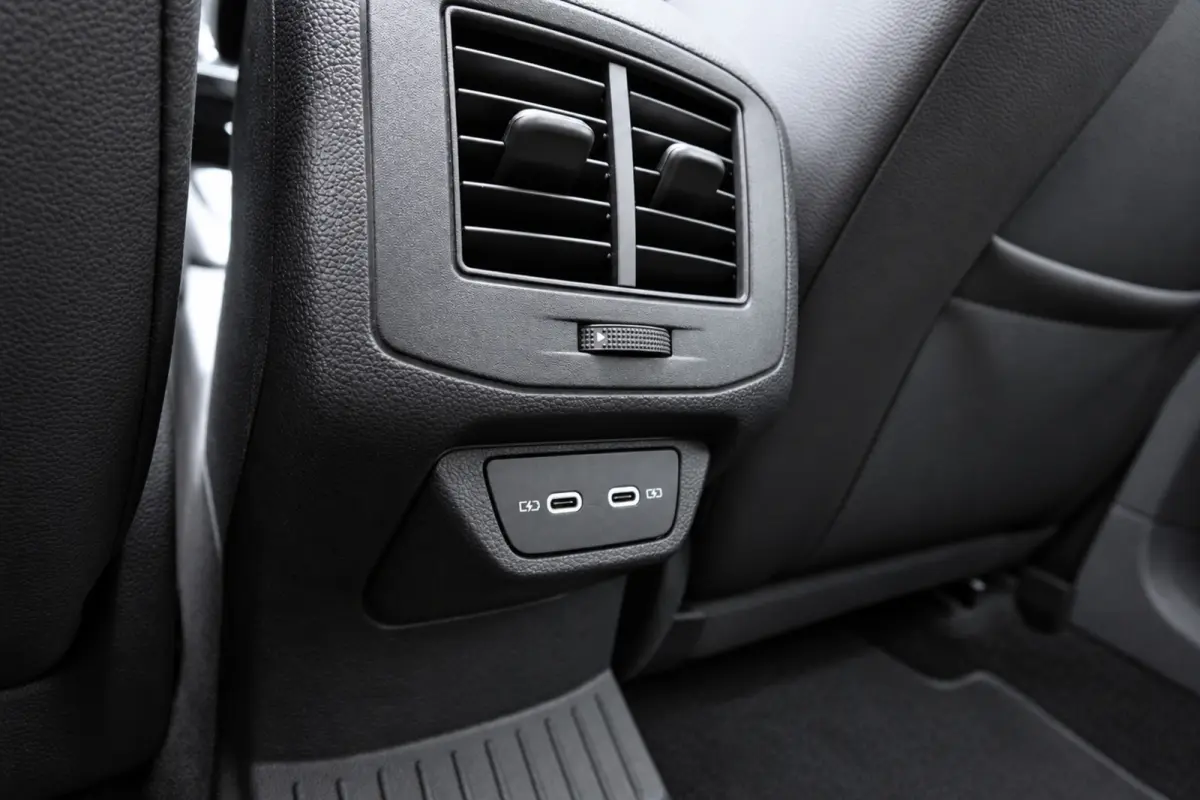 1.5 TSI Sport R-Line PANO CAM ACC
