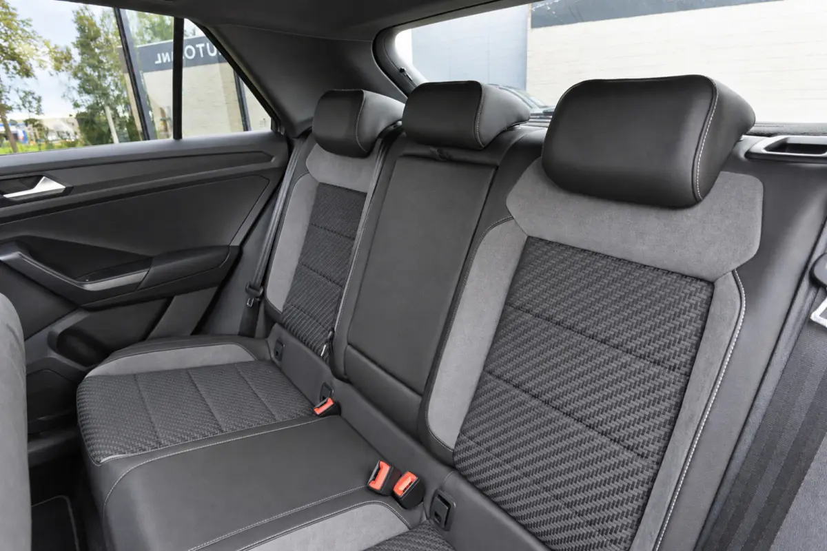 1.5 TSI Sport R-Line PANO CAM ACC
