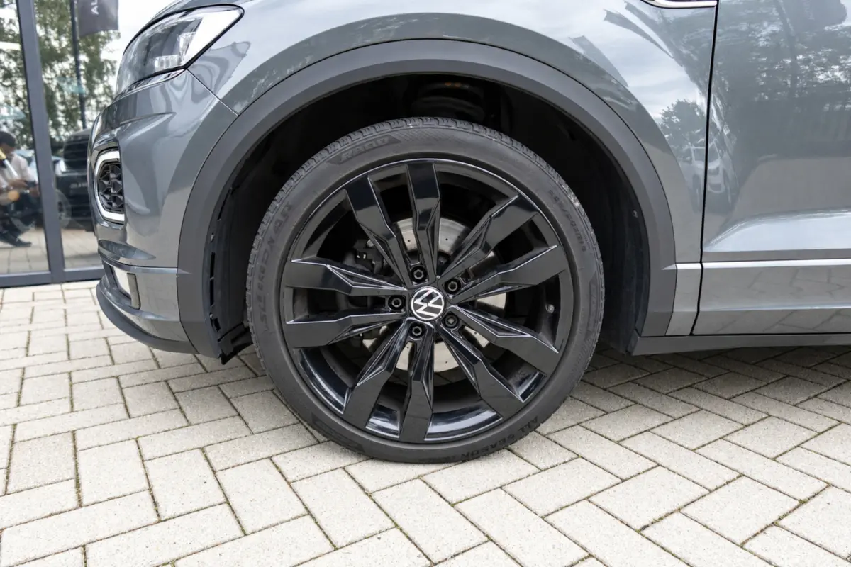 1.5 TSI Sport R-Line PANO CAM ACC