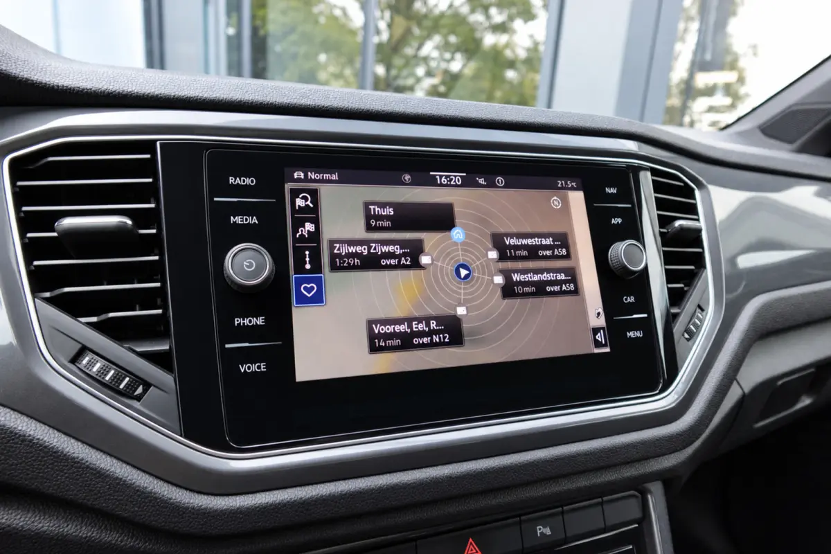 1.5 TSI Sport R-Line PANO CAM ACC