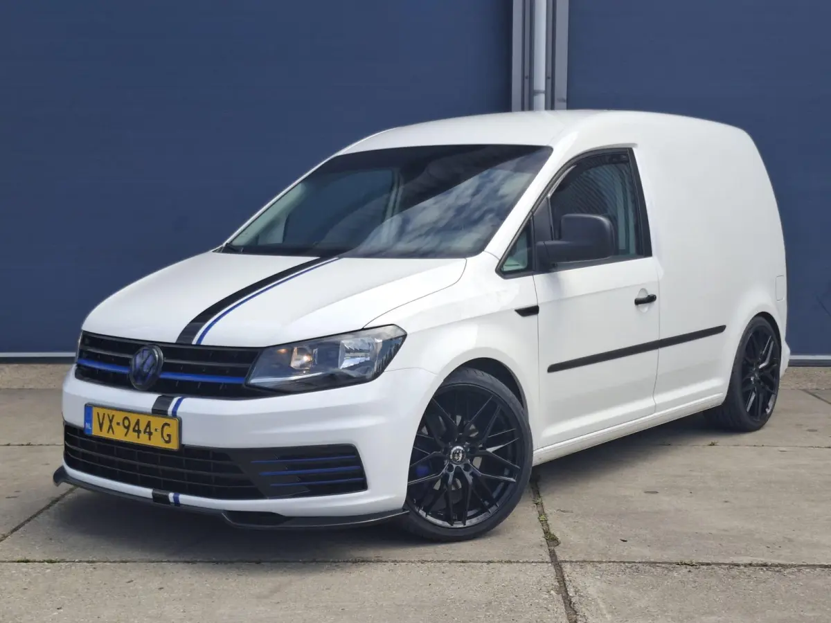 2.0 TDI L1H1 BMT Trendline VERLAAGD / AIRCO / STOEL VERWARMING / EURO 6 / NAVI / MARGE AUTO !!