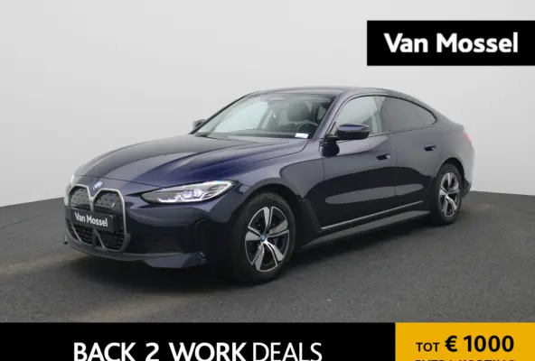 eDrive40 | Automaat | Apple Carplay | Camera | Parkeersensoren | Harman/Kardon |