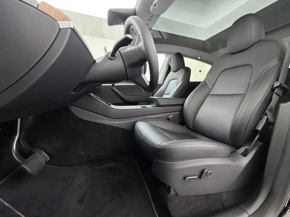 Long Range AWD 75 kWh SOH 95% | TESLA FABRIEKSGARANTIE TOT 2028/ 80.000KM! | FABRIEKSGARANTIE OP ACCU & AANDRIJFLIJN TOT 2032 OF 192.000 KM | BTW VERREKENBAAR