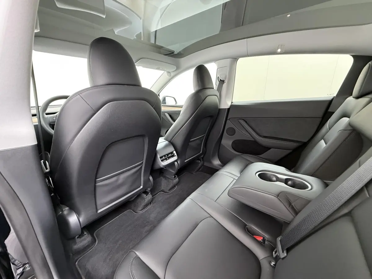 Long Range AWD 75 kWh SOH 95% | TESLA FABRIEKSGARANTIE TOT 2028/ 80.000KM! | FABRIEKSGARANTIE OP ACCU & AANDRIJFLIJN TOT 2032 OF 192.000 KM | BTW VERREKENBAAR