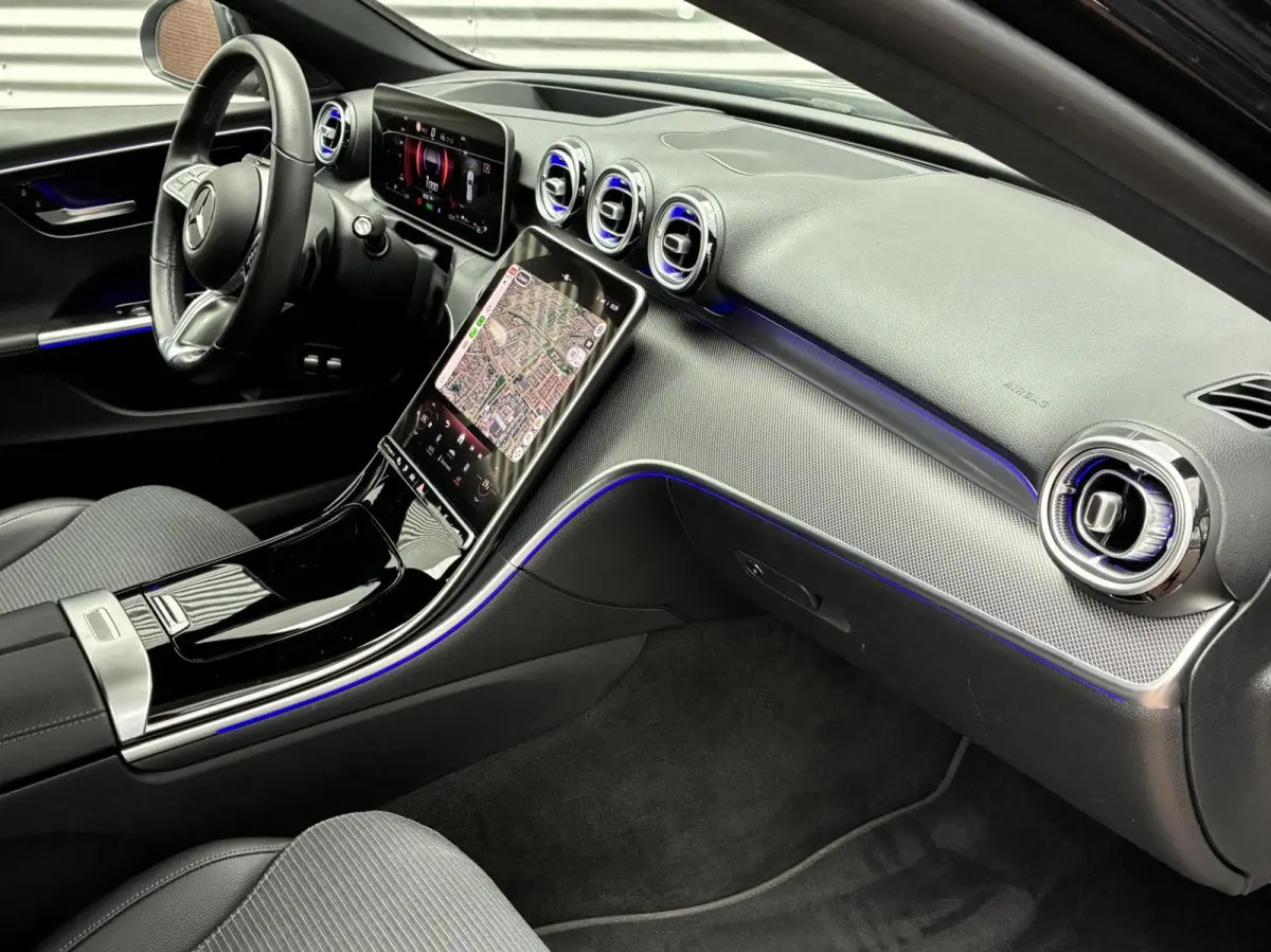 300 e Cruise Carplay Led Head-up Camera 23 Eerste Eigenaar Nieuw Model Vol Opties Sfeerverlichting Trekhaak