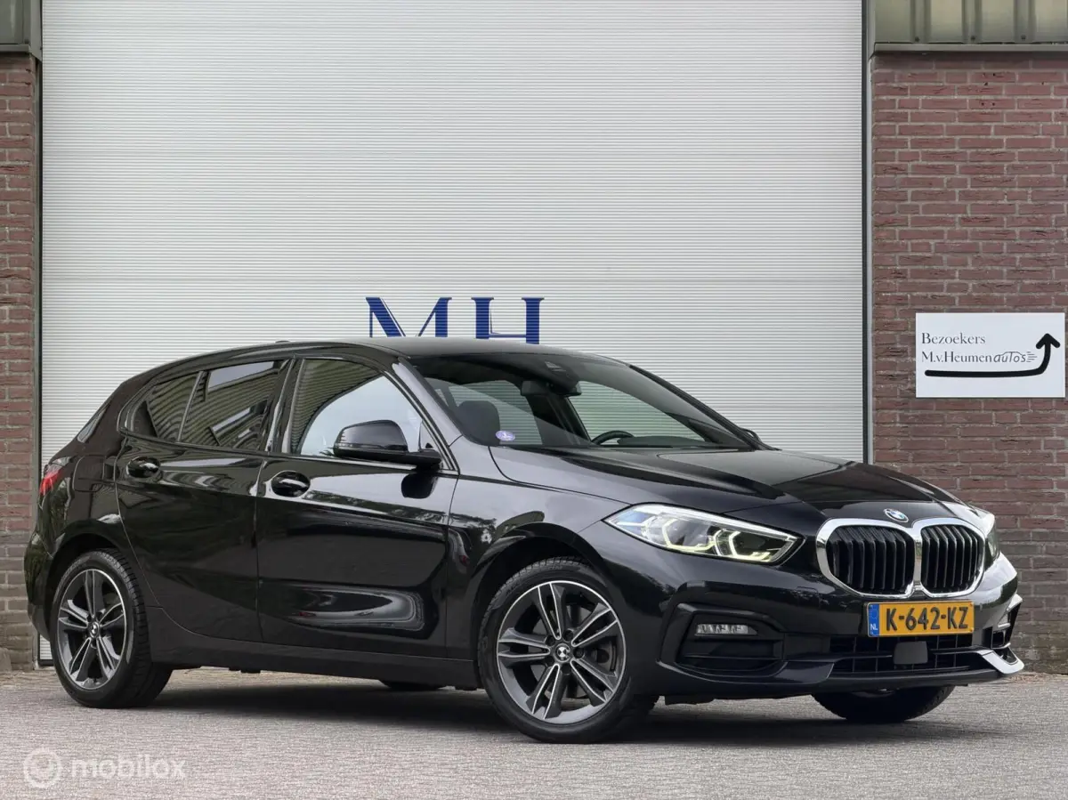 116i High Executive 2DE EIG Dealer OND CarPlay Sportstoelen