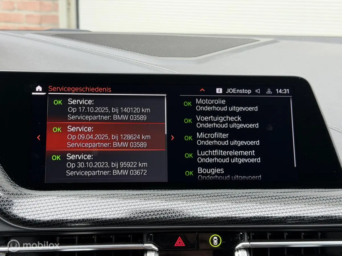 116i High Executive 2DE EIG Dealer OND CarPlay Sportstoelen