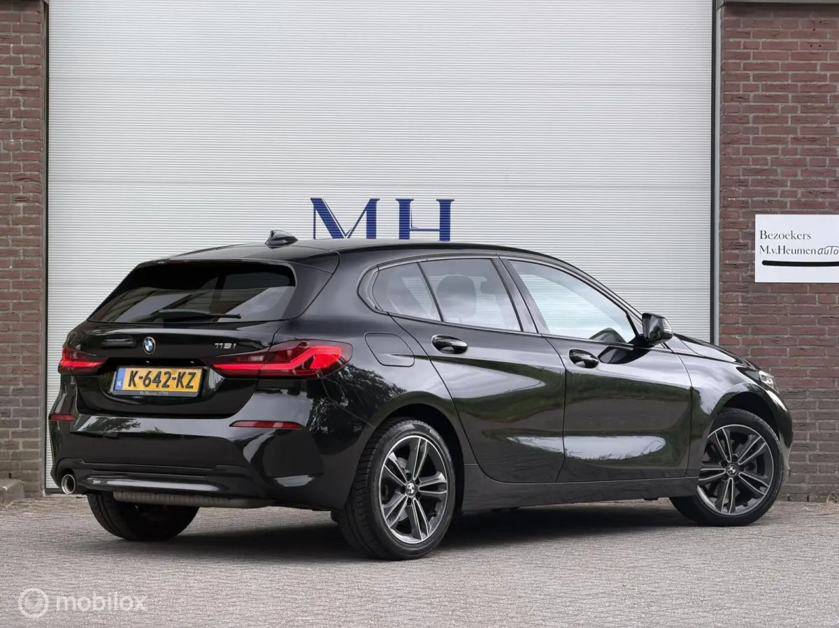 116i High Executive 2DE EIG Dealer OND CarPlay Sportstoelen