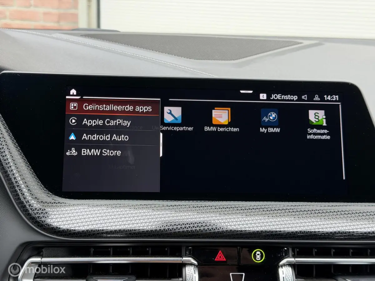 116i High Executive 2DE EIG Dealer OND CarPlay Sportstoelen
