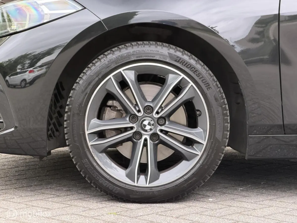 116i High Executive 2DE EIG Dealer OND CarPlay Sportstoelen