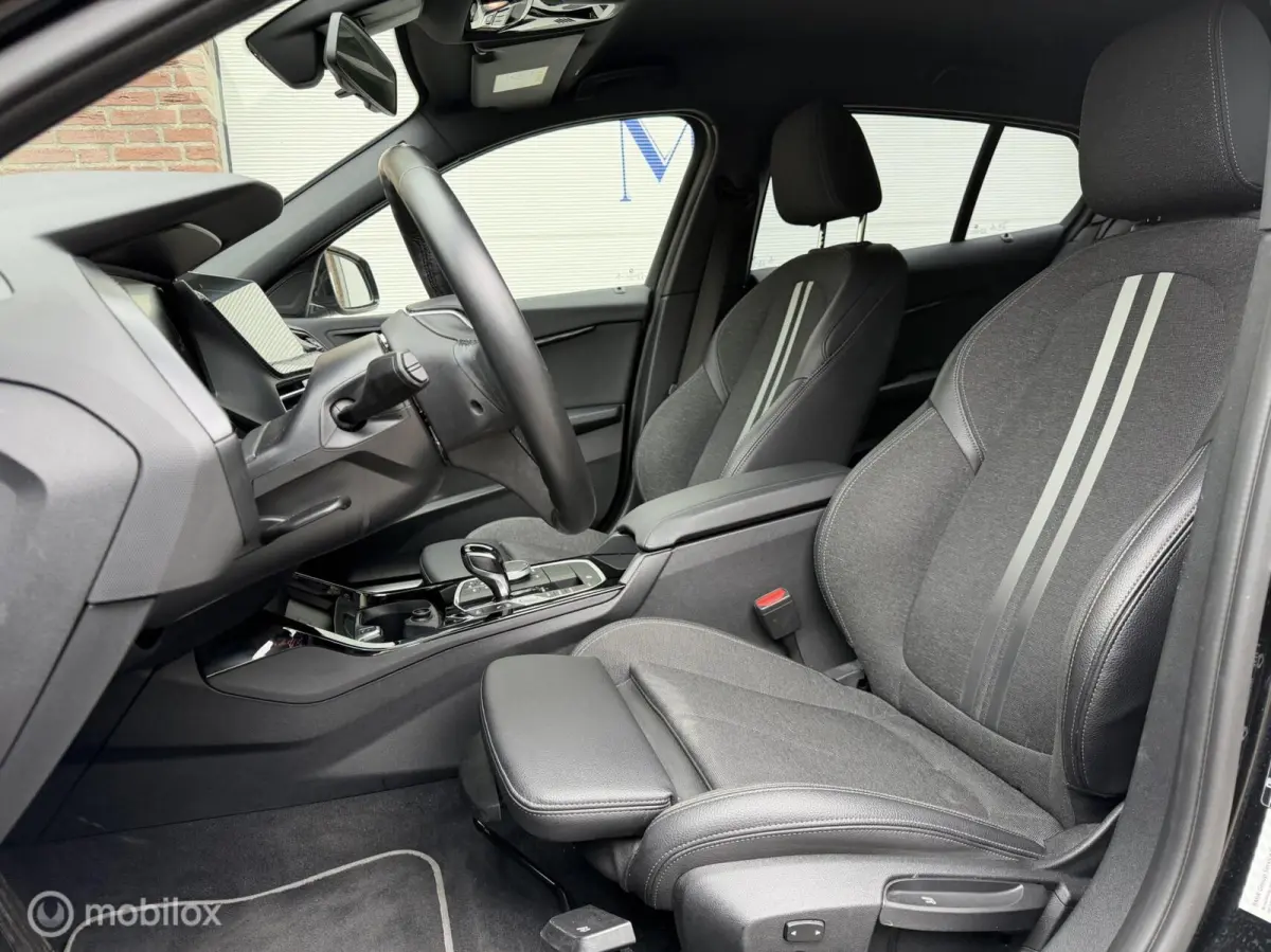 116i High Executive 2DE EIG Dealer OND CarPlay Sportstoelen