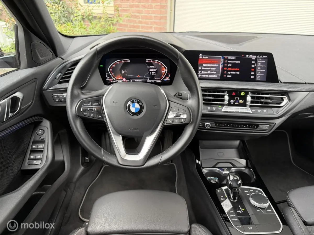 116i High Executive 2DE EIG Dealer OND CarPlay Sportstoelen