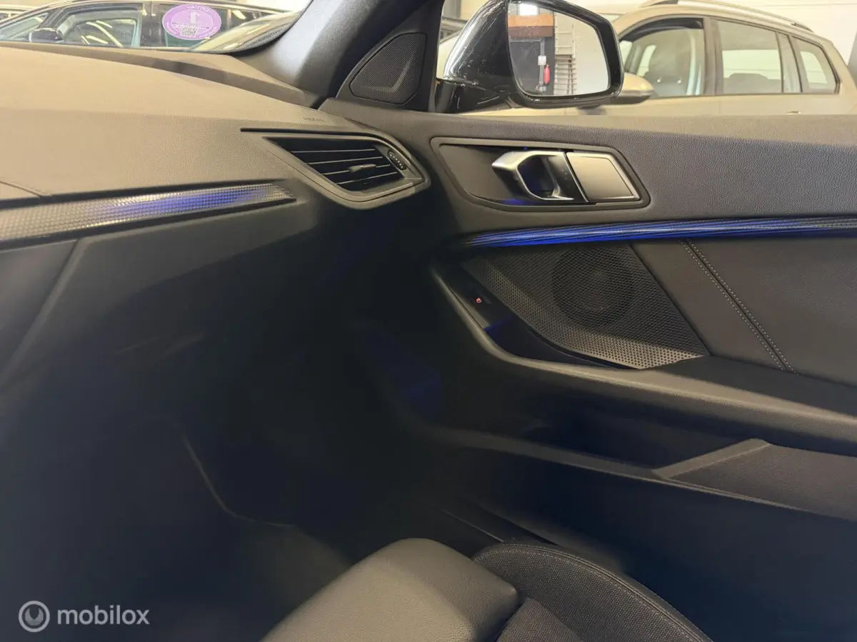 116i High Executive 2DE EIG Dealer OND CarPlay Sportstoelen