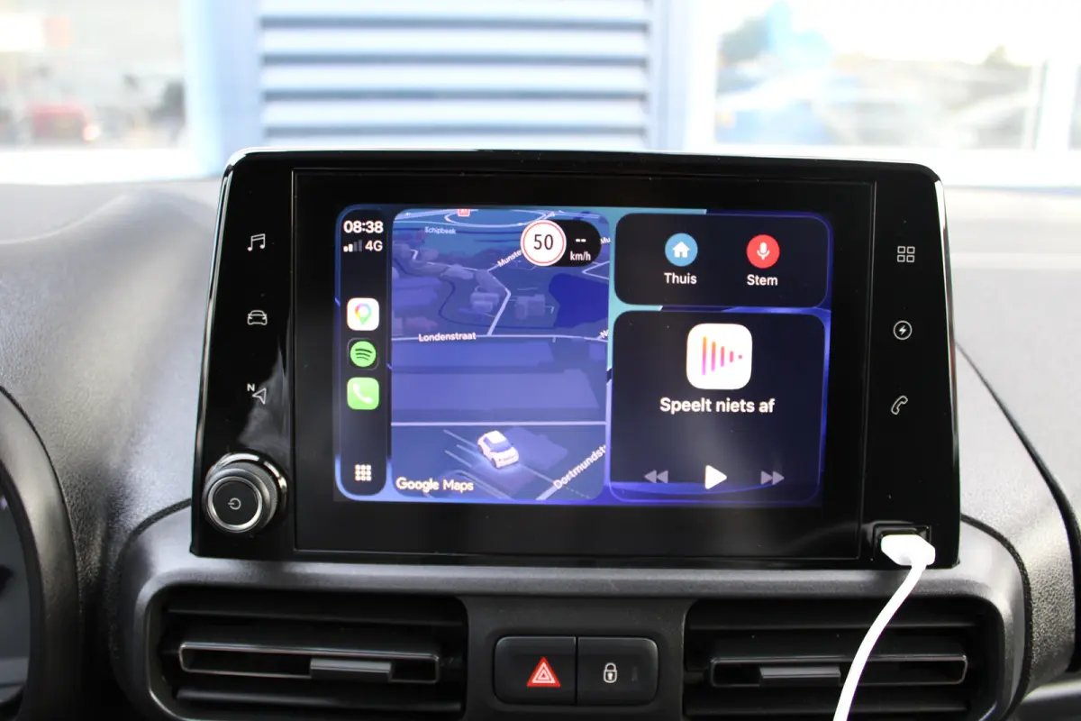 50kWh 136 PK | CAMERA | NAVIGATIE | BETIMMERING | VERWARMD STUUR | VOORVERWARMBAAR | APPLE CARPLAY/ANDROID AUTO |